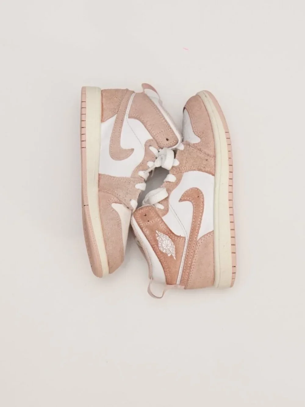 NIKE AIR JORDAN 1 SE MID WHITE/LEGEND PINK  SIZE 13C